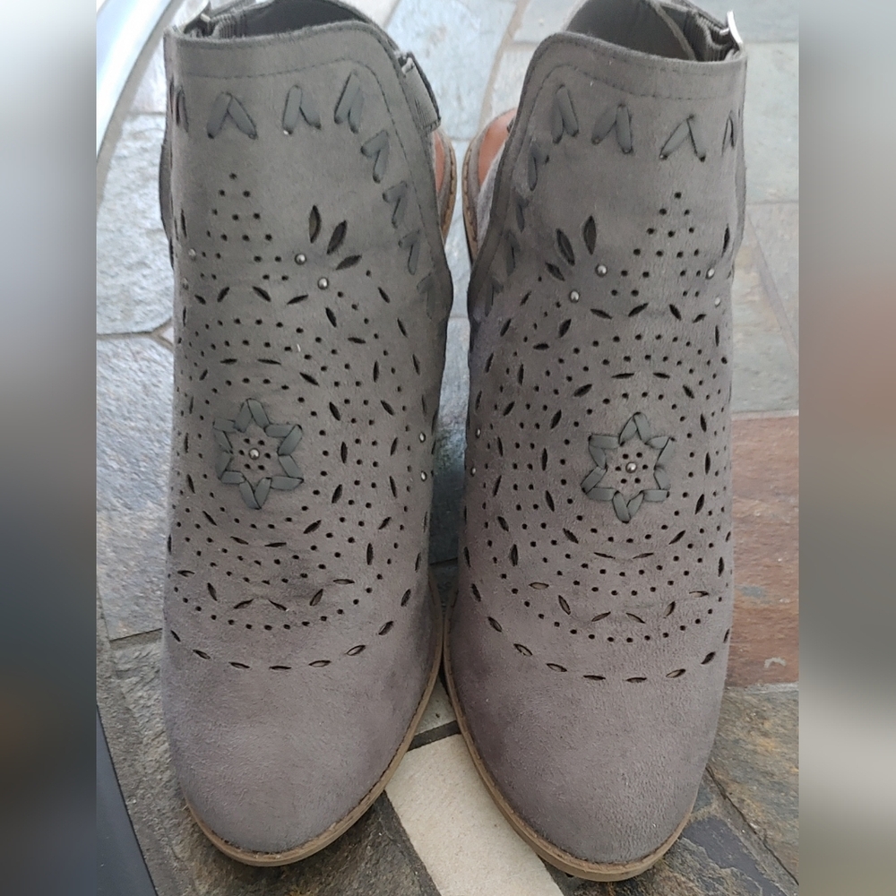 Francesca's brand shoes. Size 10 wide